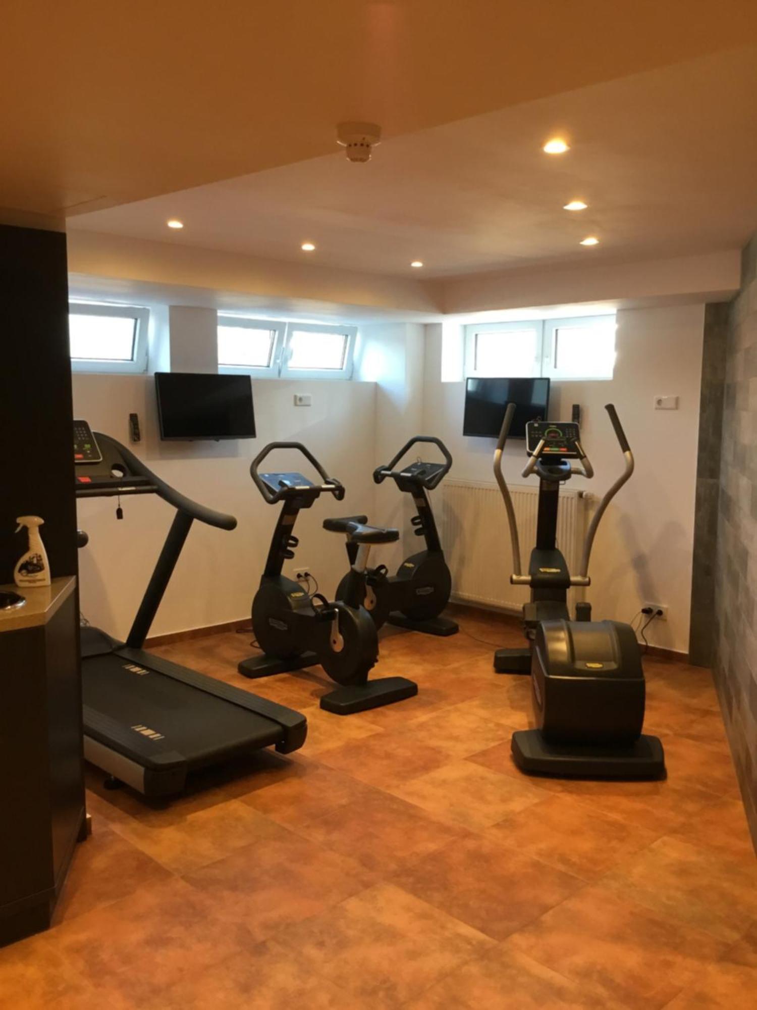Trans World Hotel Columbus Зелингенщад Екстериор снимка